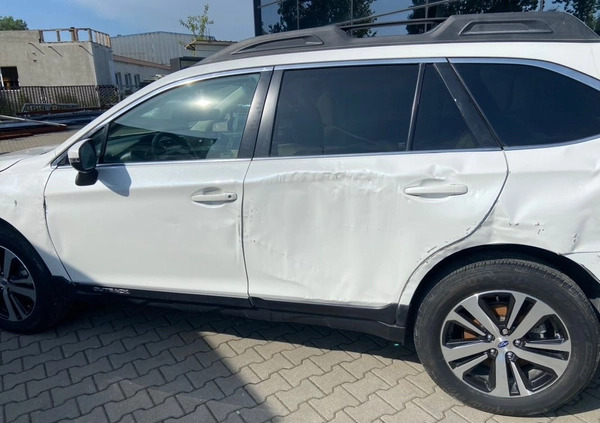 Subaru Outback cena 24000 przebieg: 111000, rok produkcji 2018 z Kłobuck małe 191